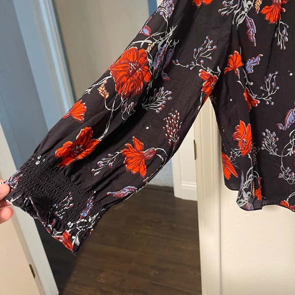 Madewell Silk Floral Wrapped Blouse Top | Size Large | Great Condition - Picture 4 of 5